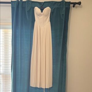 joelle lace underwire midi cocktail dress house of cb Rent House Of Cb Green Dress UK 6